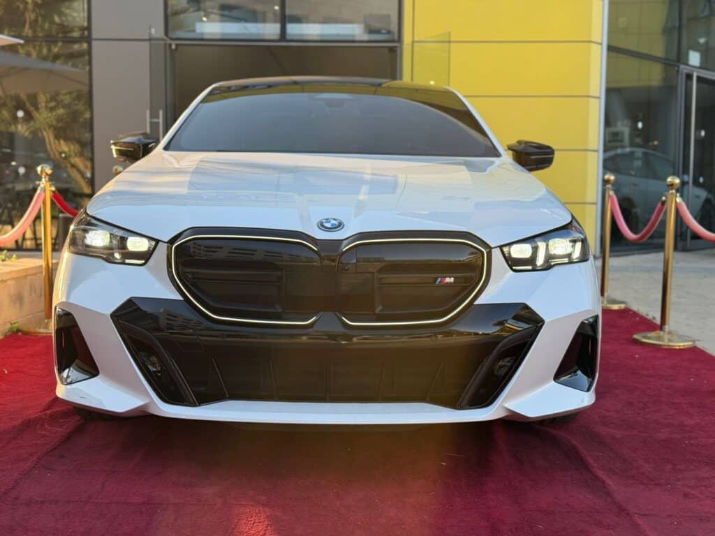 BMW i5 M60
