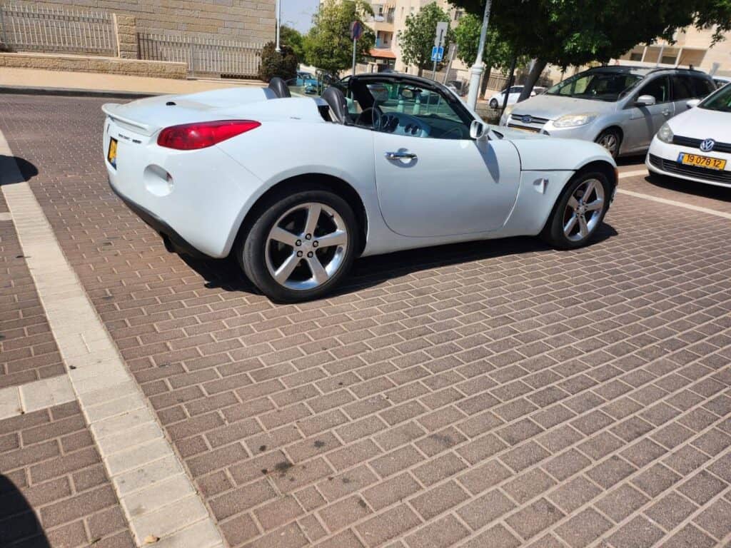 פונטיאק סולסטיס GXP