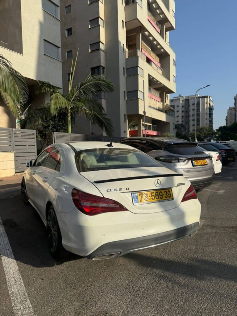 Mercedes cla200 שמורה !