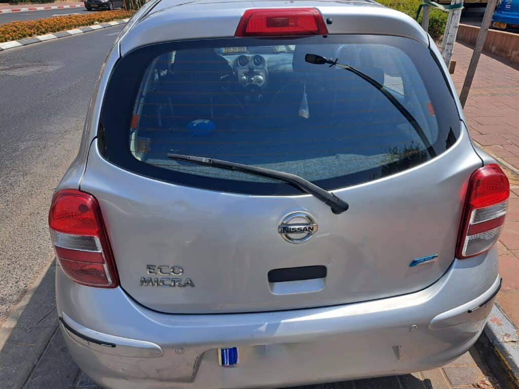 *למכירה מחולון ניסאן מיקרה 2013/130 אלף קמ