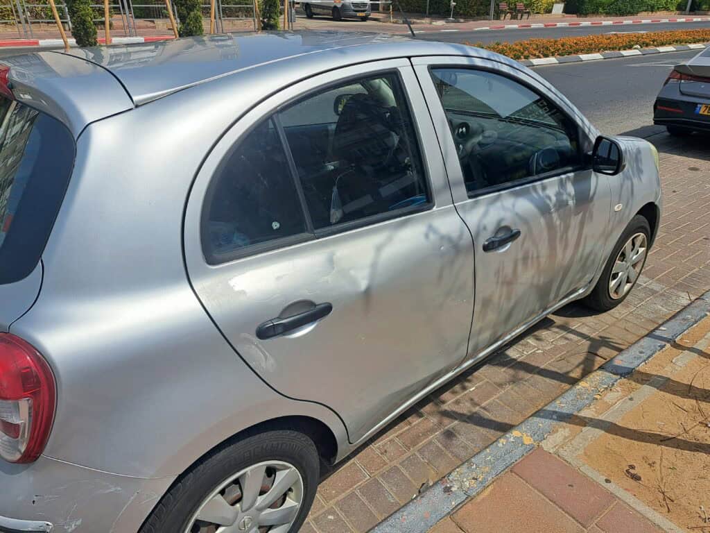 *למכירה מחולון ניסאן מיקרה 2013/130 אלף קמ