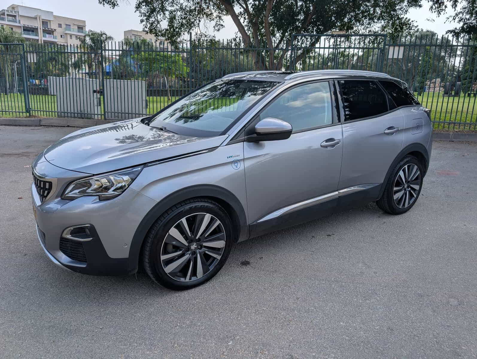 פיג'ו 3008 PREMIUM פלאג-אין