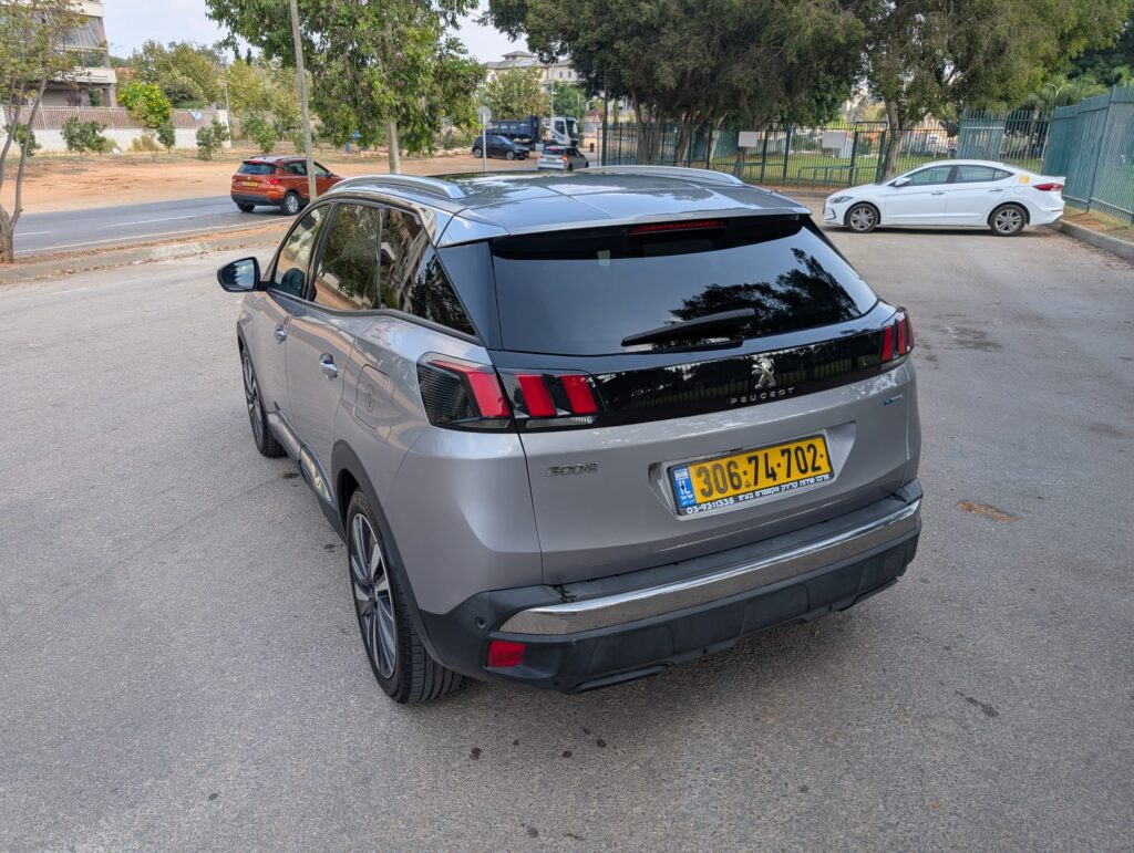 פיג'ו 3008 PREMIUM פלאג-אין