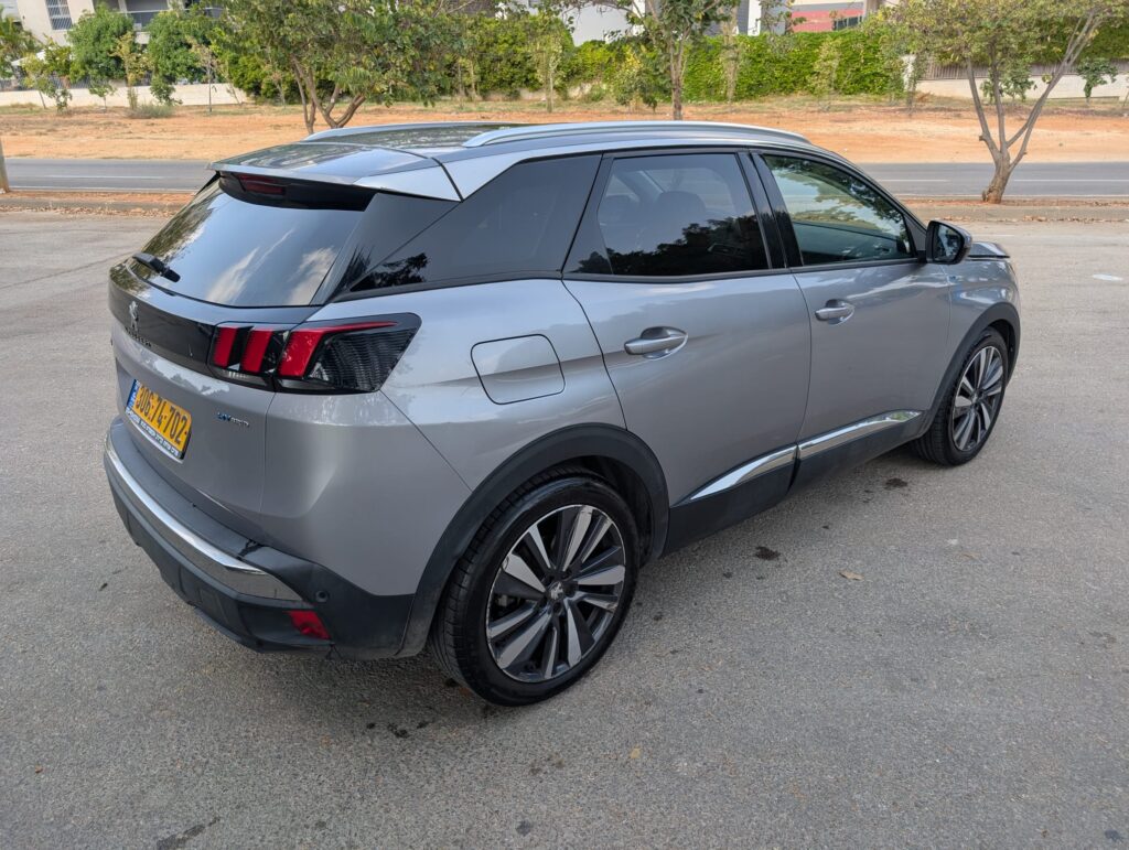 פיג'ו 3008 PREMIUM פלאג-אין