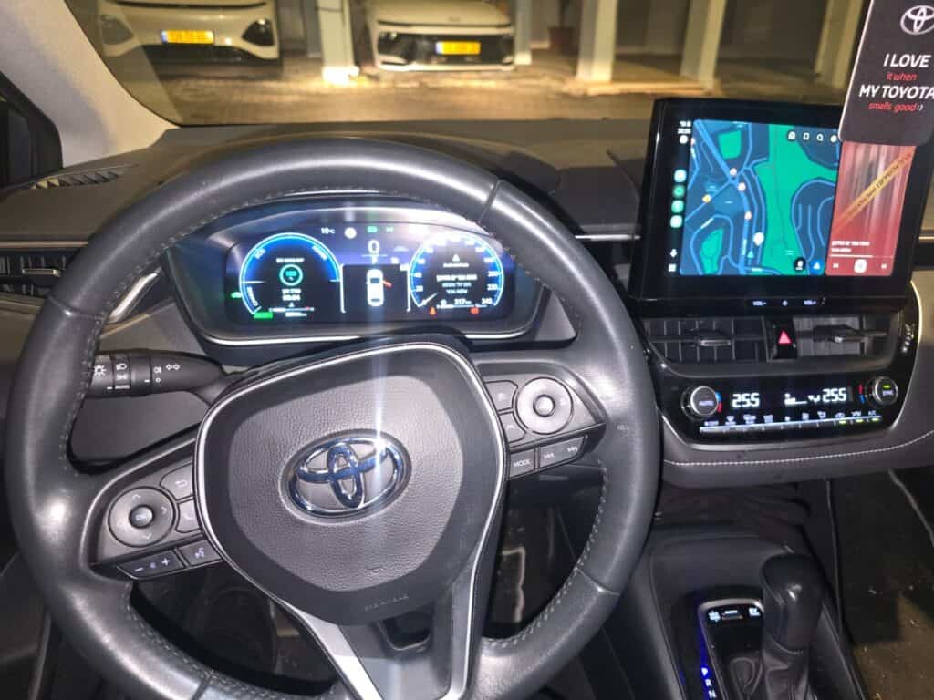 טויוטה קורולה Sense היברידית אוט׳ 1.8