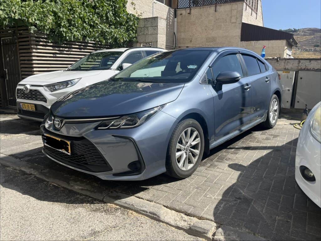 טויוטה קורולה Sense היברידית אוט׳ 1.8