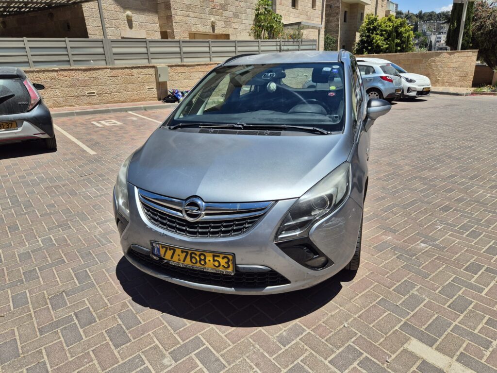 אופל זפירה 7 מקומות – שנת 2013